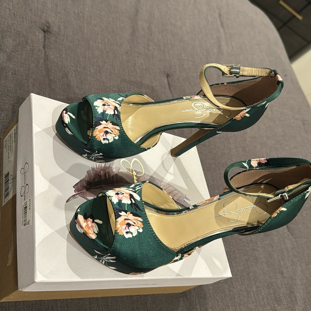 Jessica Simpson dressy sandals